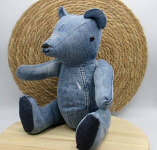 De foto van het product Knuffel van dierbare kleding