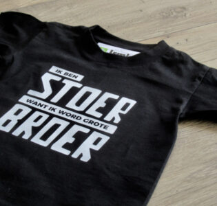 De foto van het product Shirt 'Ik ben stoer want ik word grote broer'