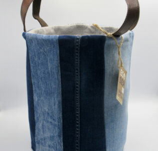 De foto van het product Mand van spijkerstof