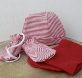 De foto van het product Muts, sjaal en wanten voor beer Kiki