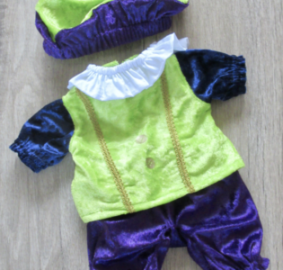 De foto van het product Pietenpak, pas op handpop Bobbi